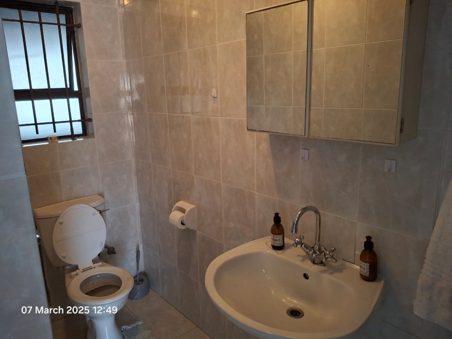 To Let 1 Bedroom Property for Rent in Humewood Eastern Cape